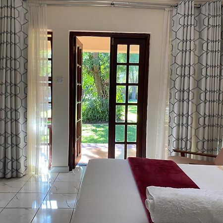 Matilinda Lodge Bulawayo Extérieur photo
