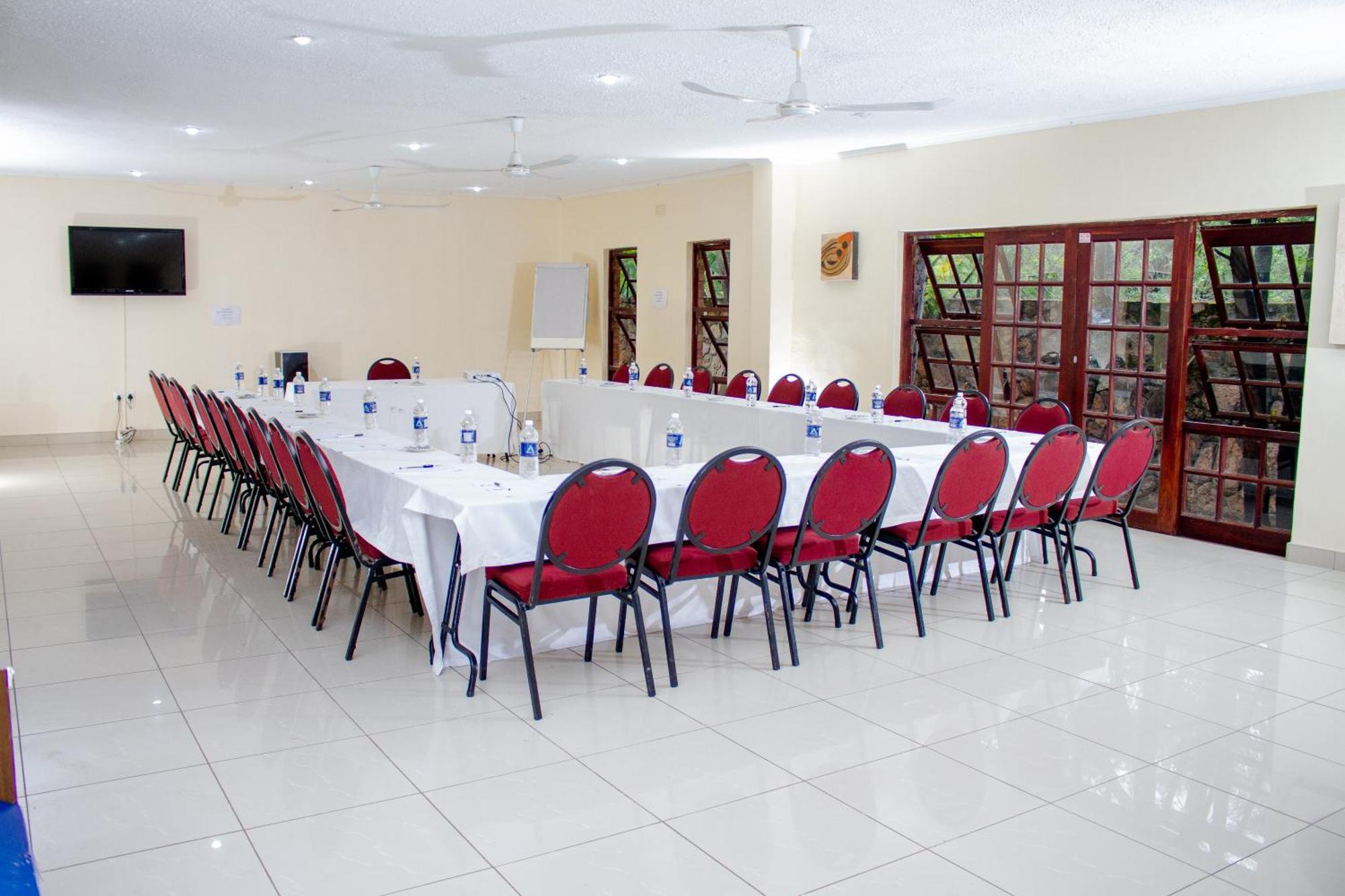 Matilinda Lodge Bulawayo Extérieur photo