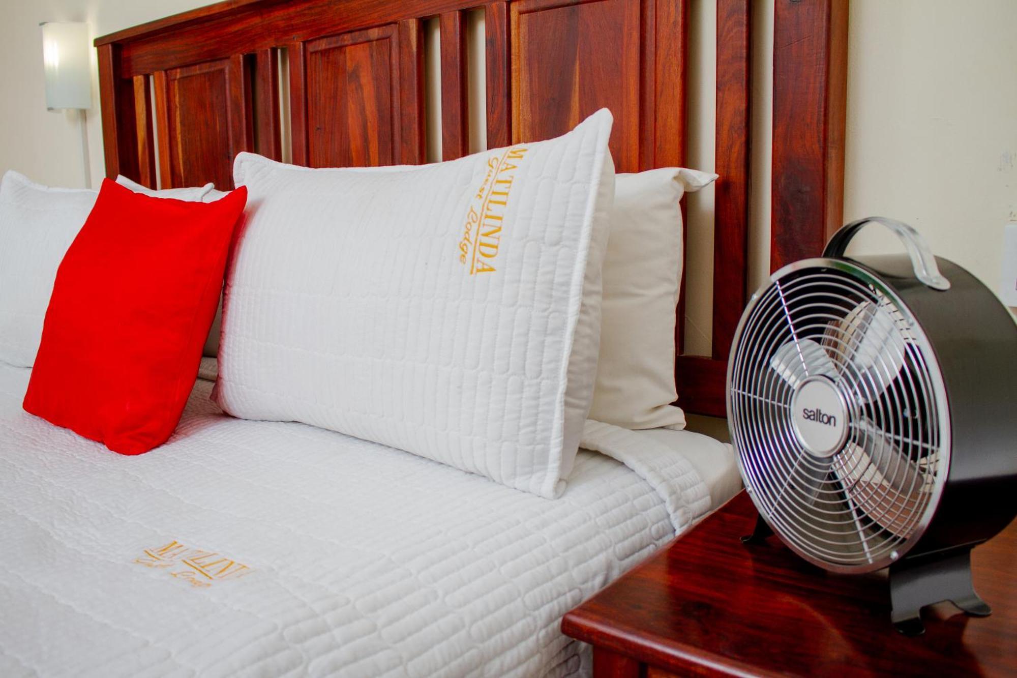 Matilinda Lodge Bulawayo Extérieur photo