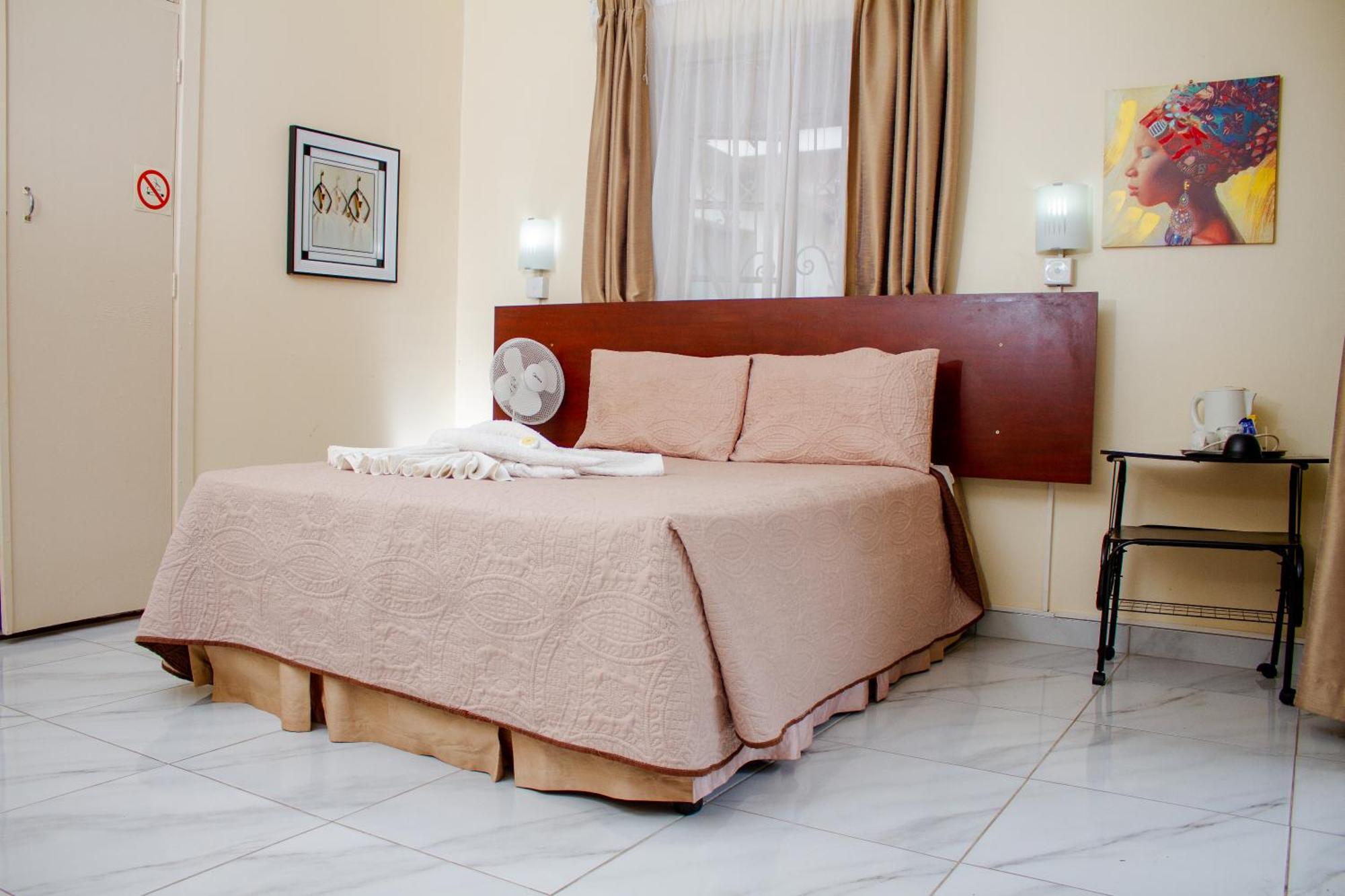 Matilinda Lodge Bulawayo Extérieur photo